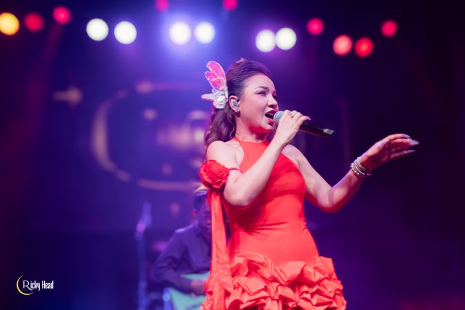 Galaxy #1720<br>1,500 x 1,000<br>Published 2 months ago